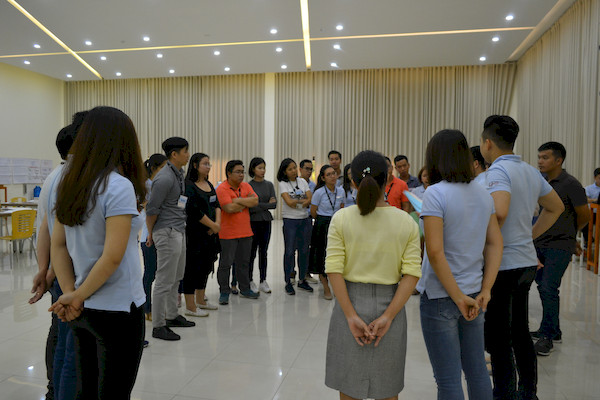 hướng dẫn kèm cặp nhân viên