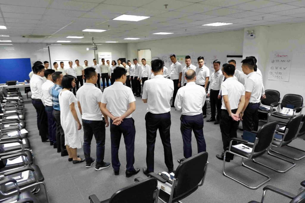 kỹ năng lãnh đạo cấp trung